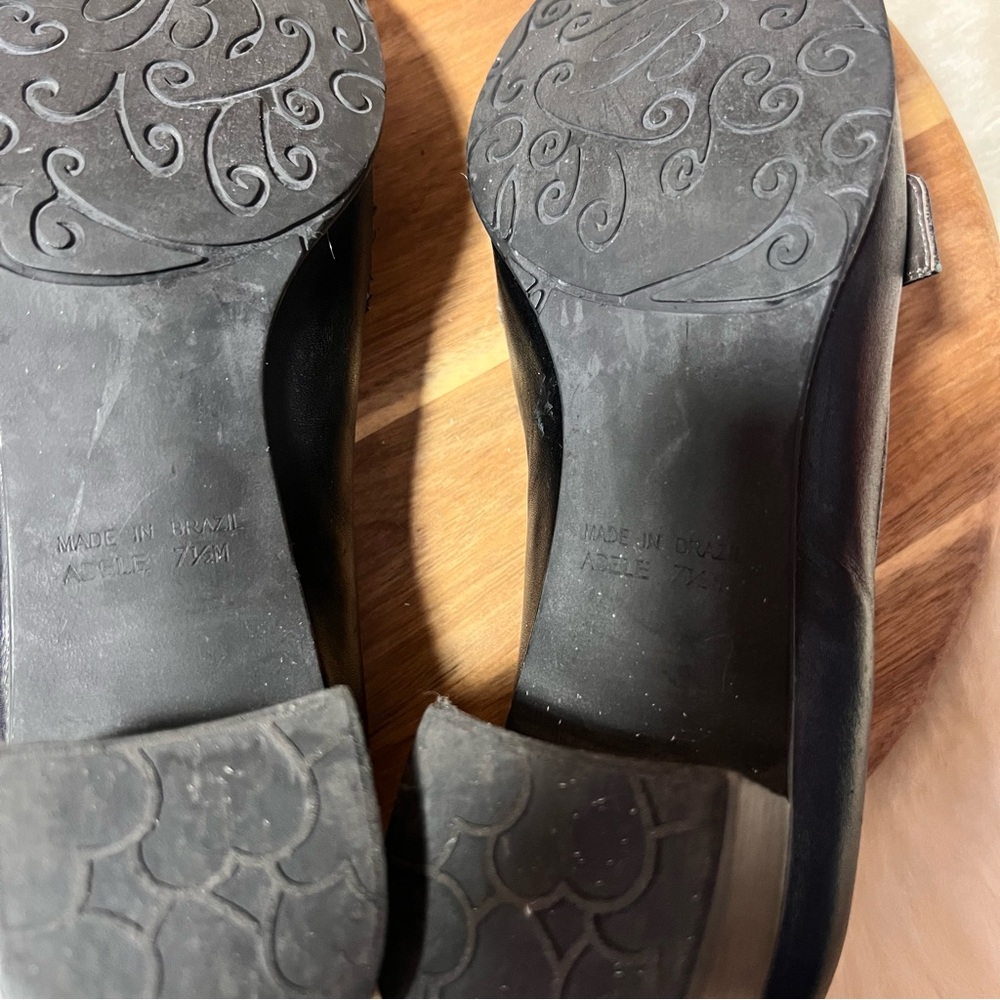Brighton Women's Classic Black Leather Loafers with Block Heel Size 7.5 - Picture 12 of 12